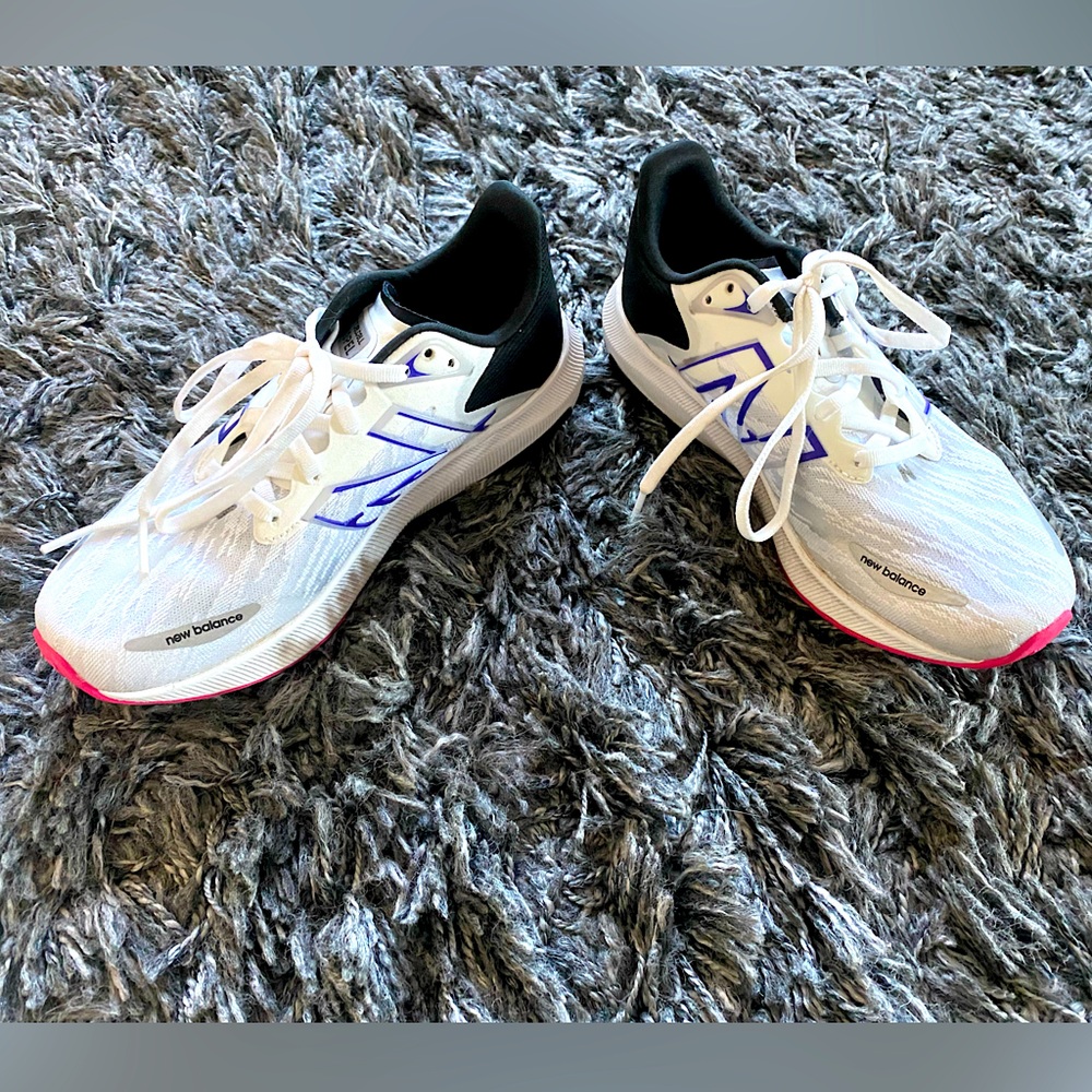 New Balance - FuelCell foam - Running/ Walking Sneakers